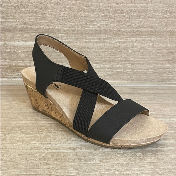 LIFE STRIDE NWOT Women’s Size 6.5W  Black Elastic Cross-Band Wedge Sandals - Picture 8 of 11